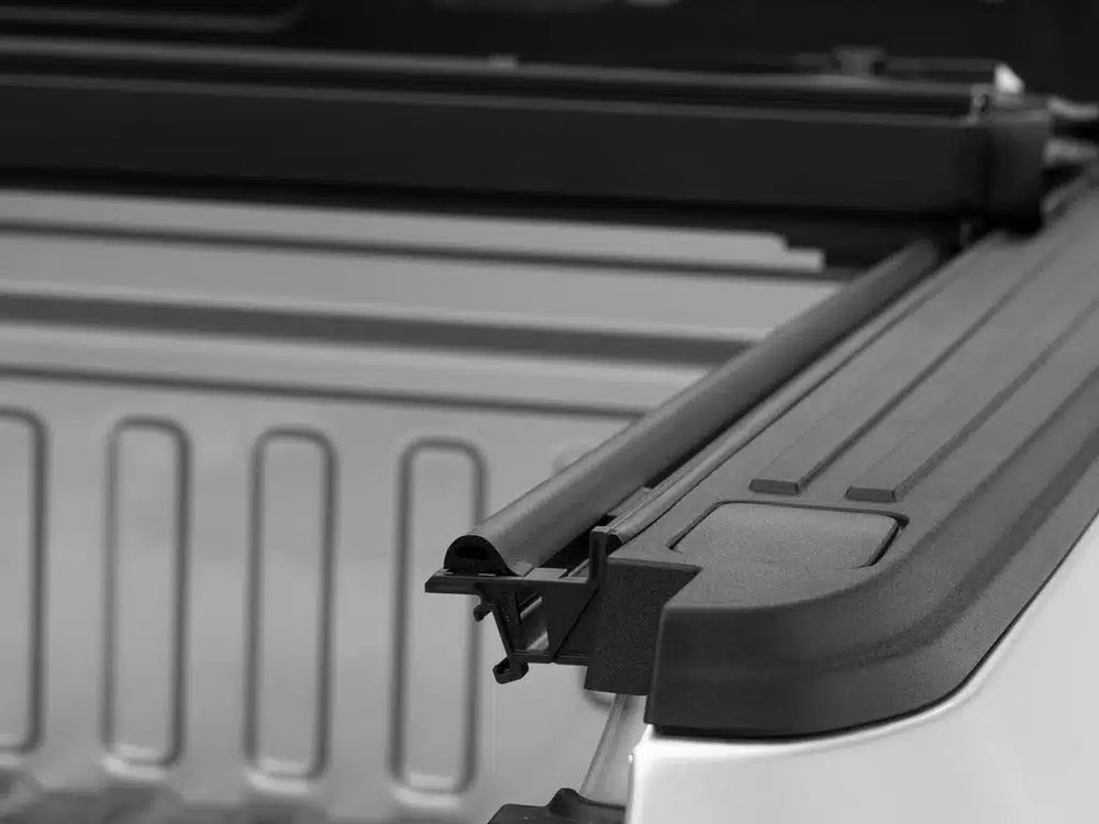 Gator EFX Hard Folding Tonneau Cover