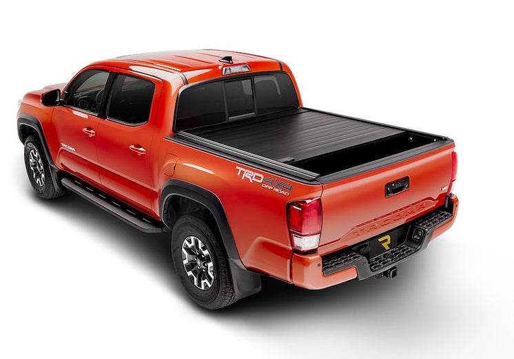 Retrax Pro Manual Retractable Tonneau Cover W/O T-slot  2022-2025 Tundra