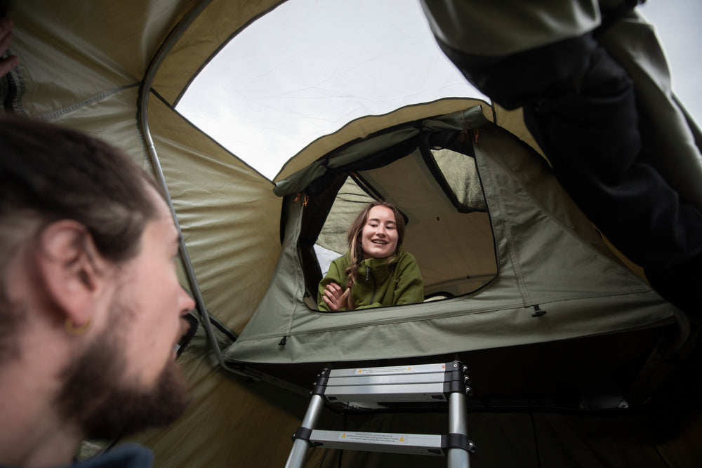 Thule Approach M 2-3 Person Roof Top Tent Pelican Gray - 901039