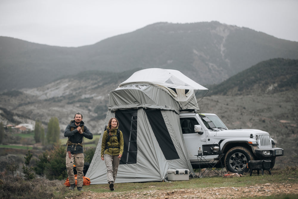 Thule Approach M 2-3 Person Roof Top Tent Pelican Gray - 901039