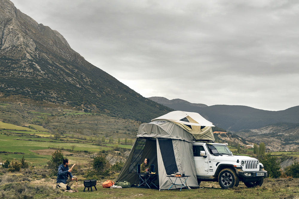 Thule Approach M 2-3 Person Roof Top Tent Pelican Gray - 901039