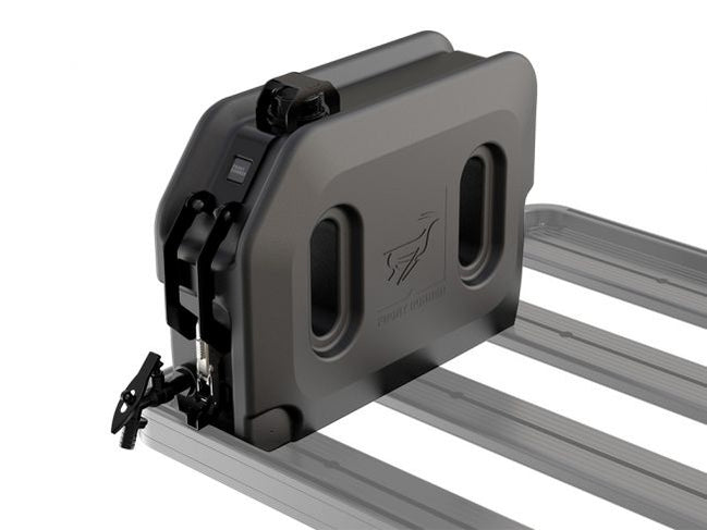 PRO WATER TANK WITH MOUNTING SYSTEM / 20L - WTAN061